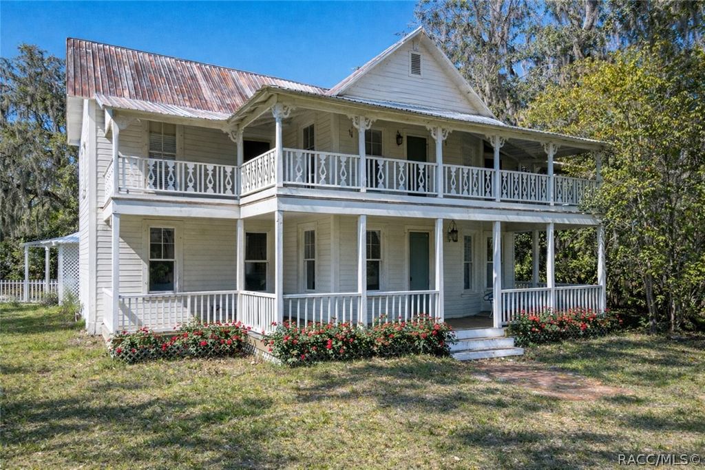 940 NE 4th Avenue, Crystal River, FL 34428