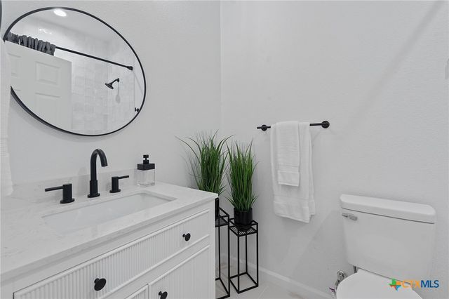 738 Chihuahua Street, Lockhart, TX 78644