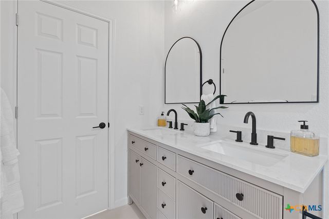 738 Chihuahua Street, Lockhart, TX 78644