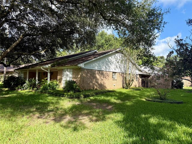 2606 Gun Powder Lane, Pearland, TX 77581