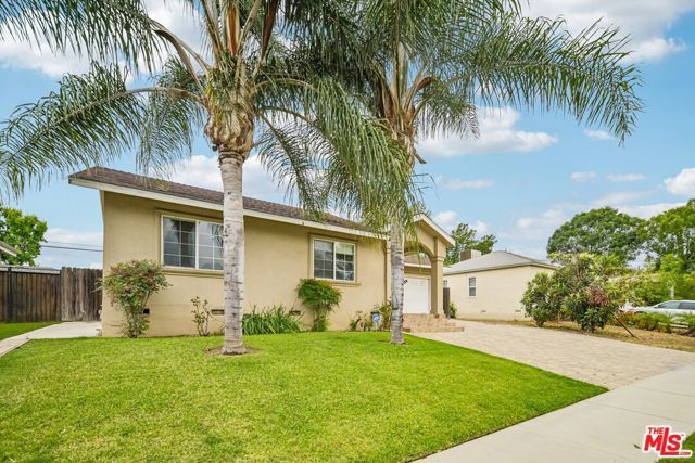 17550 Collins Street, Encino (los Angeles), CA 91316