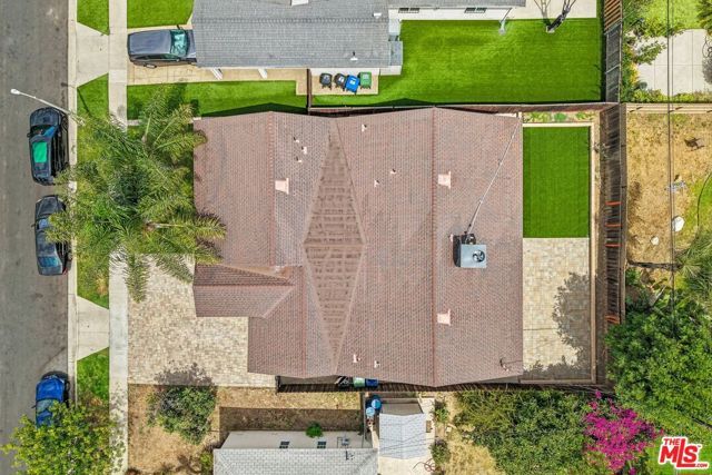 17550 Collins Street, Encino (los Angeles), CA 91316