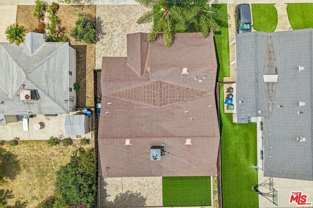 17550 Collins Street, Encino (los Angeles), CA 91316