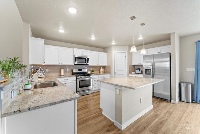 11389 W W Millbank St, Nampa, ID 83651