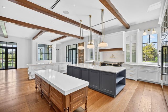 10250 El Paraiso Place, Delray Beach, FL 33446