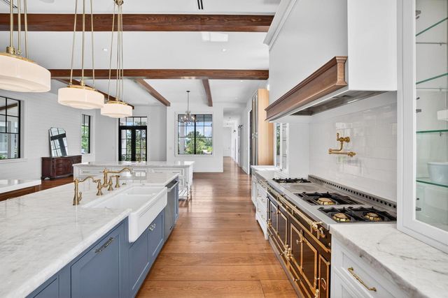 10250 El Paraiso Place, Delray Beach, FL 33446