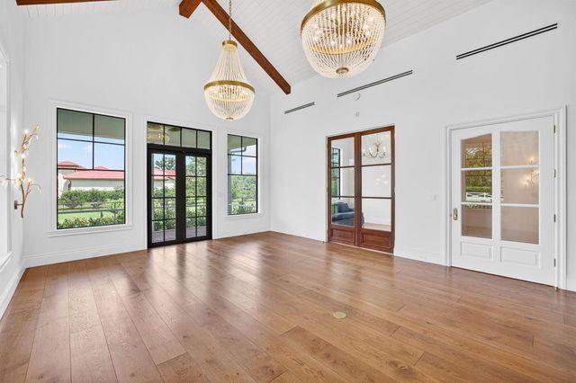 10250 El Paraiso Place, Delray Beach, FL 33446