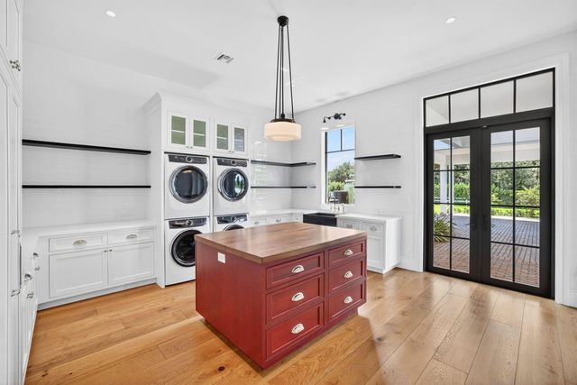 10250 El Paraiso Place, Delray Beach, FL 33446