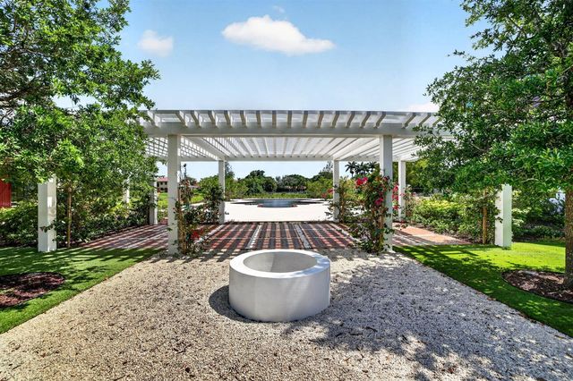 10250 El Paraiso Place, Delray Beach, FL 33446
