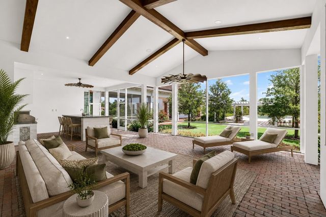 10250 El Paraiso Place, Delray Beach, FL 33446