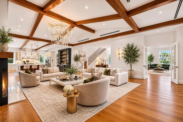 10250 El Paraiso Place, Delray Beach, FL 33446
