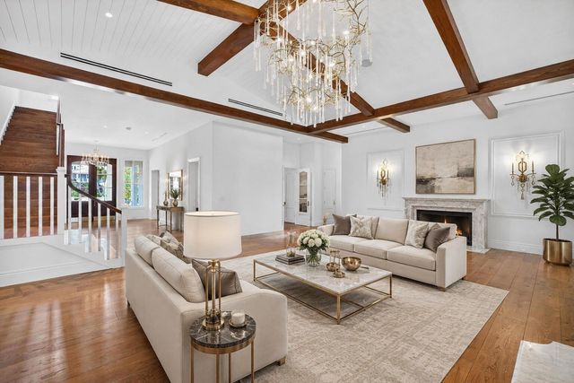 10250 El Paraiso Place, Delray Beach, FL 33446