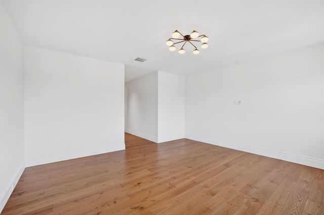 10250 El Paraiso Place, Delray Beach, FL 33446