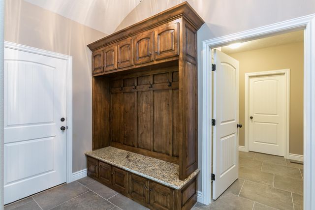 704 W Savanna Court, Nixa, MO 65714