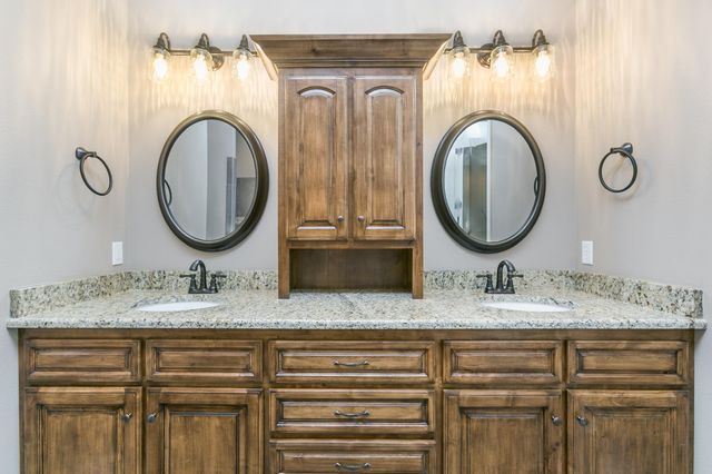 704 W Savanna Court, Nixa, MO 65714