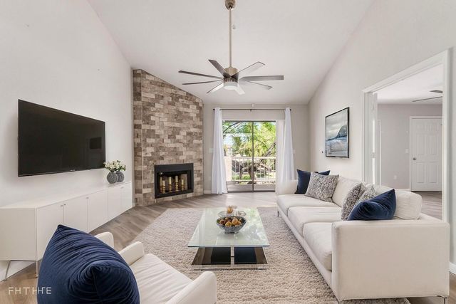 9460 E Mission Lane Unit 211, Scottsdale, AZ 85258