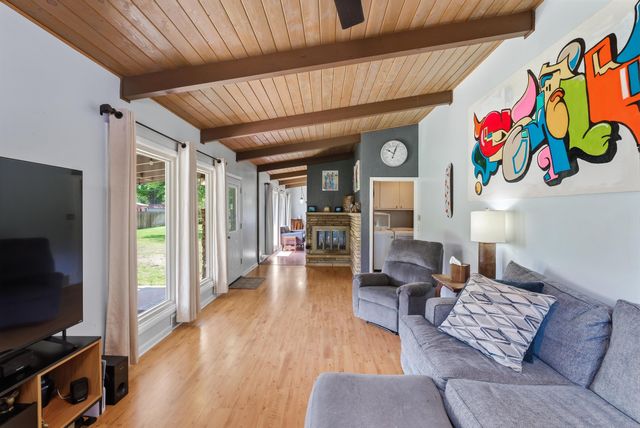 352 S Floyd St, Wichita, KS 67209
