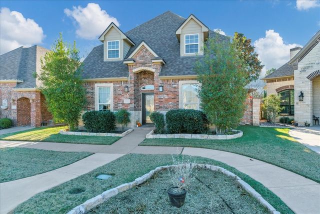 3300 Fountain Way, Granbury, TX 76049