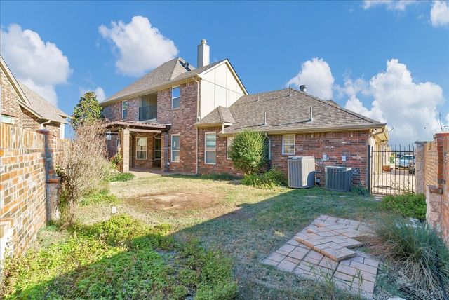 3300 Fountain Way, Granbury, TX 76049