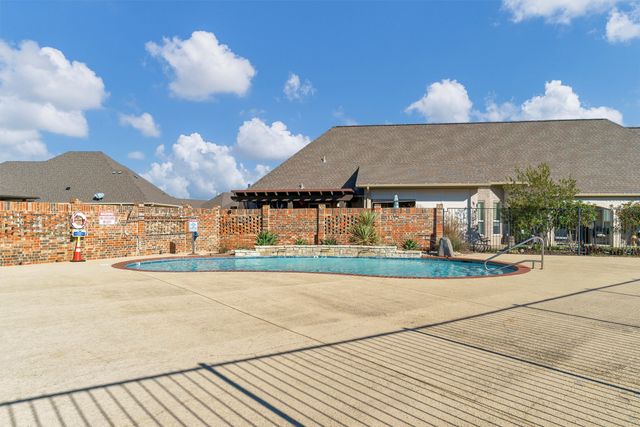 3300 Fountain Way, Granbury, TX 76049