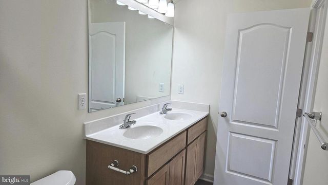 240 DOYLESTOWN RD, Smyrna, DE 19977