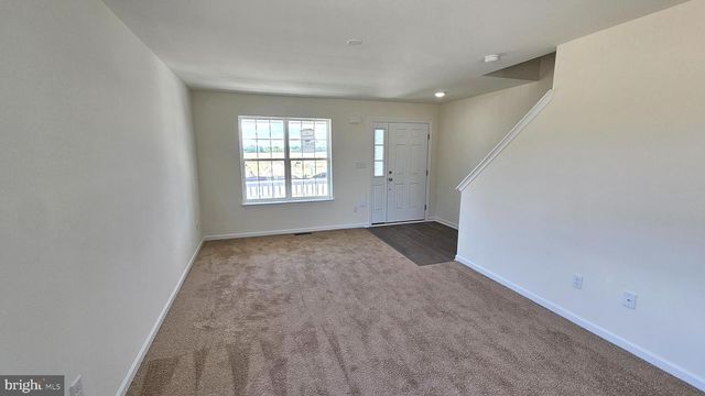 240 DOYLESTOWN RD, Smyrna, DE 19977