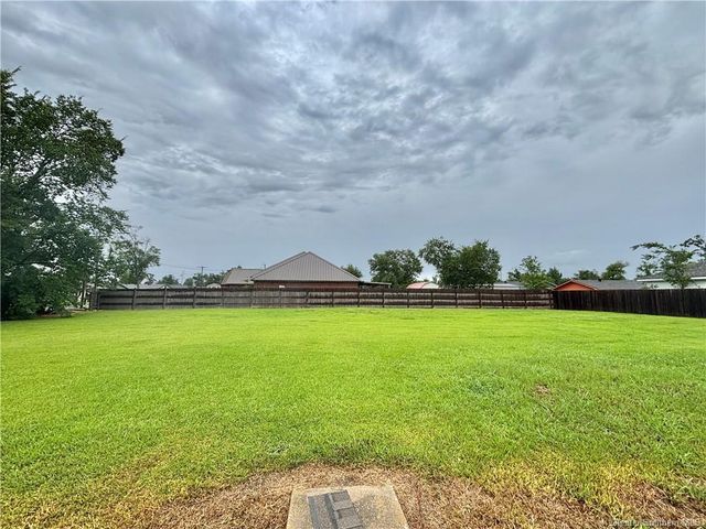 301 Davis Drive, Sulphur, LA 70663