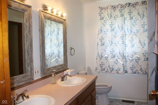 8221 S Delaware Street, Indianapolis, IN 46227