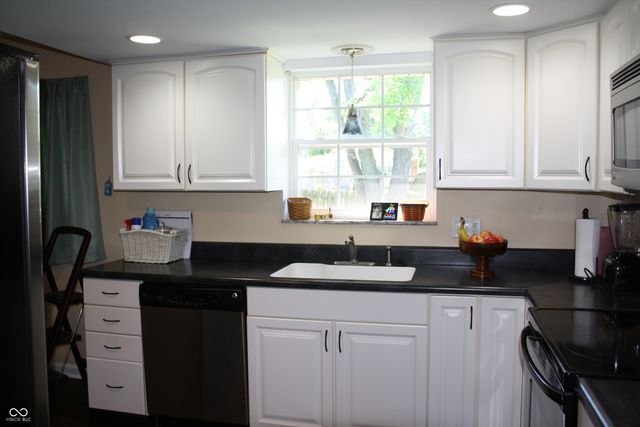 8221 S Delaware Street, Indianapolis, IN 46227