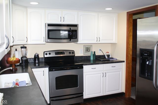 8221 S Delaware Street, Indianapolis, IN 46227