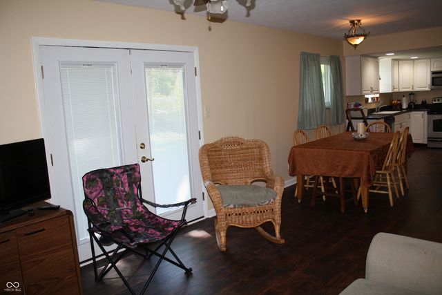 8221 S Delaware Street, Indianapolis, IN 46227
