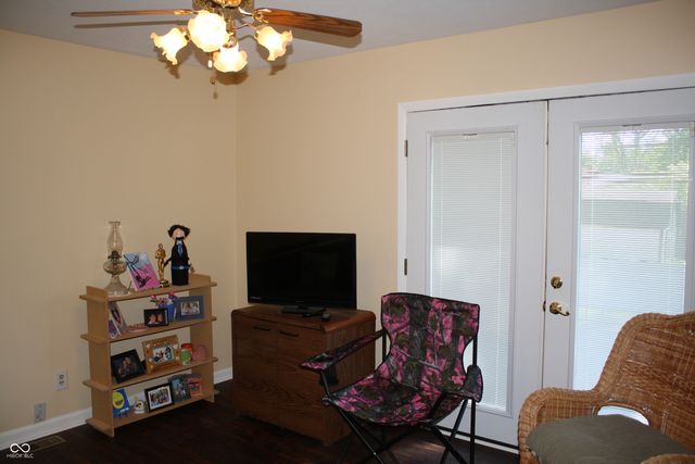 8221 S Delaware Street, Indianapolis, IN 46227
