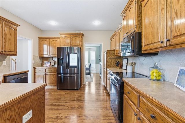 15311 S Navaho Drive, Olathe, KS 66062