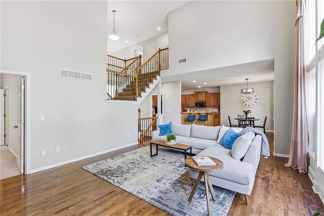 15311 S Navaho Drive, Olathe, KS 66062