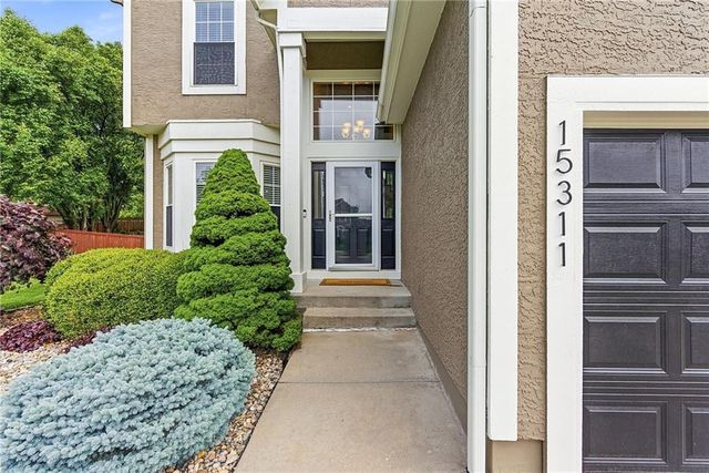 15311 S Navaho Drive, Olathe, KS 66062