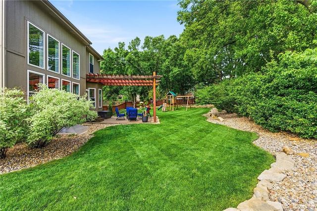 15311 S Navaho Drive, Olathe, KS 66062