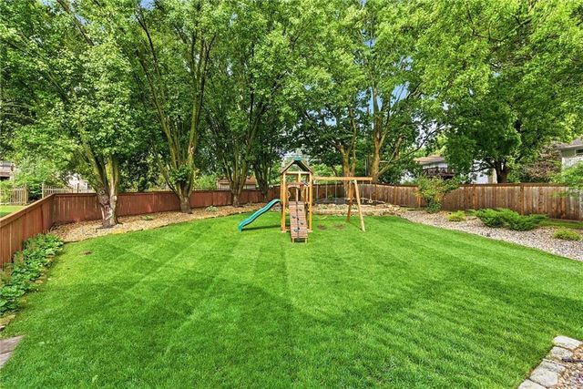 15311 S Navaho Drive, Olathe, KS 66062