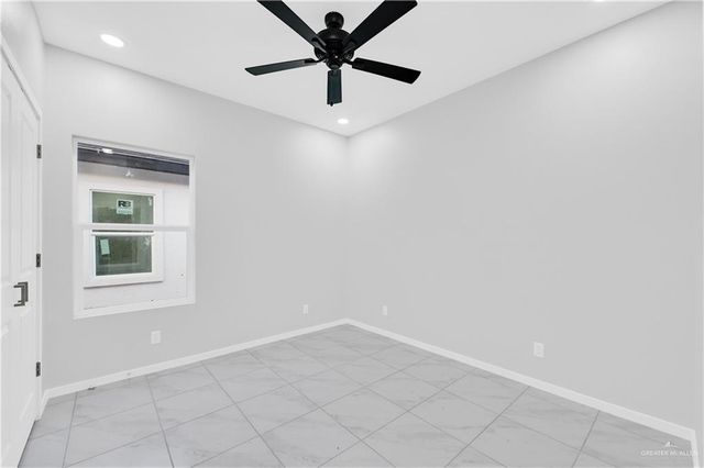 2309 S Hillside Avenue 3, Edinburg, TX 78542