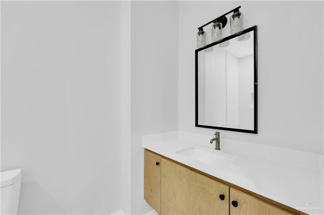 2309 S Hillside Avenue 3, Edinburg, TX 78542