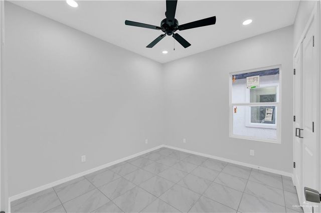 2309 S Hillside Avenue 3, Edinburg, TX 78542