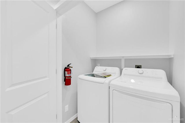 2309 S Hillside Avenue 3, Edinburg, TX 78542