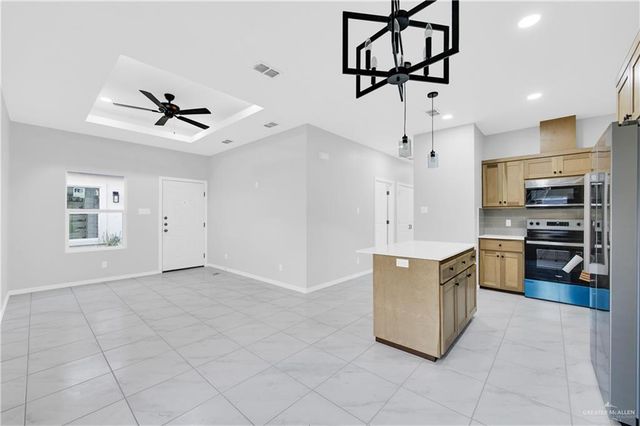 2309 S Hillside Avenue 3, Edinburg, TX 78542