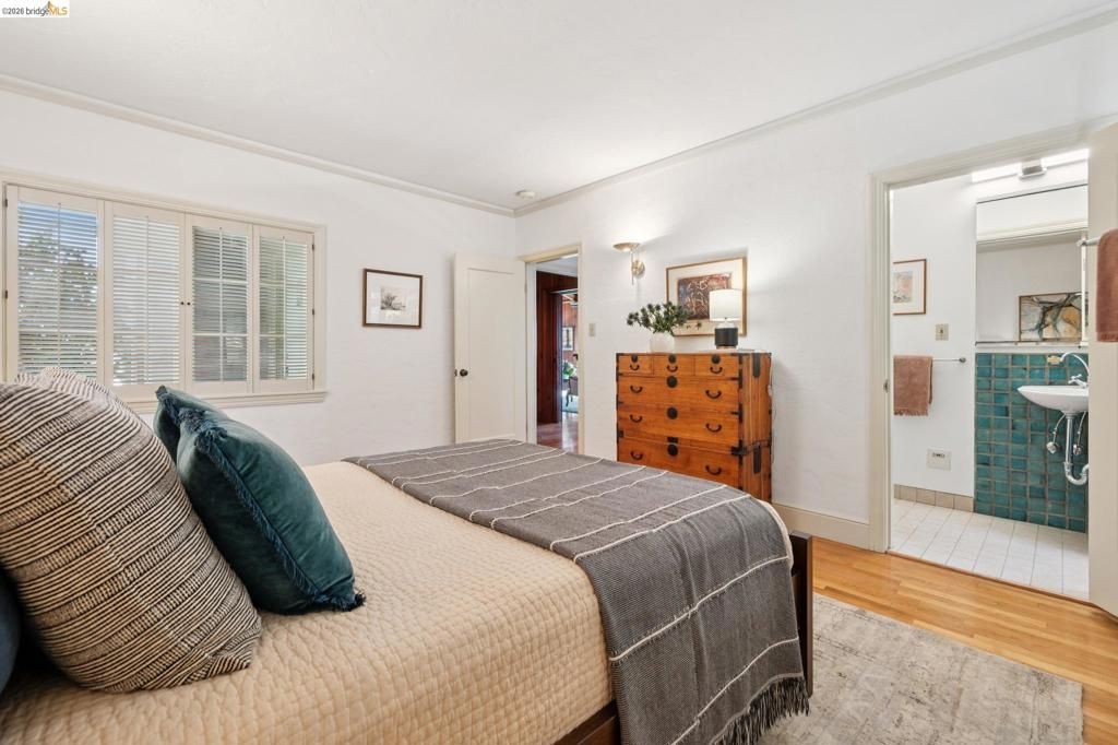 Image 27 of property listing at 706 Hilldale Ave, Berkeley, CA 94708