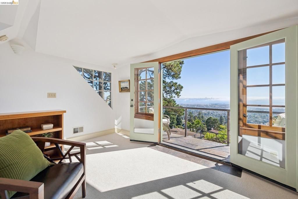Image 51 of property listing at 706 Hilldale Ave, Berkeley, CA 94708