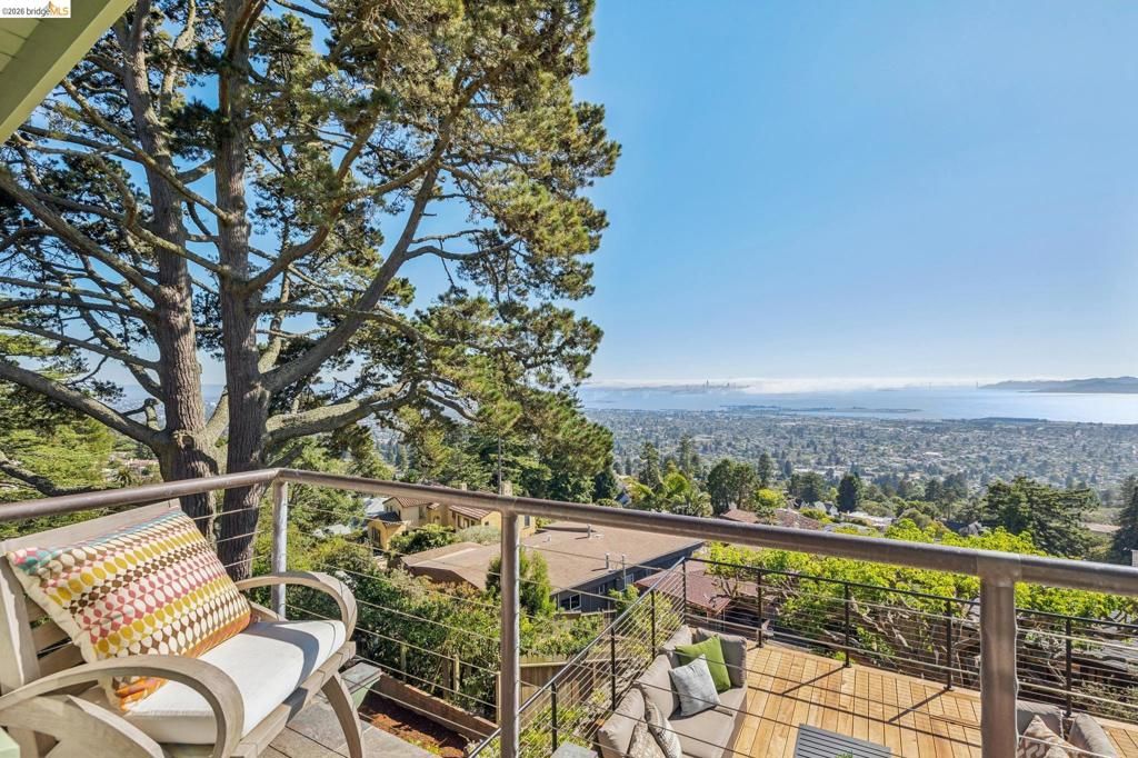 Image 54 of property listing at 706 Hilldale Ave, Berkeley, CA 94708