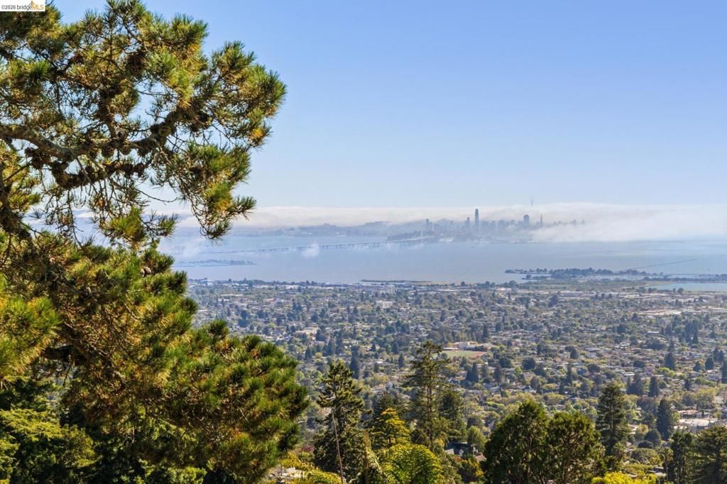 Image 55 of property listing at 706 Hilldale Ave, Berkeley, CA 94708
