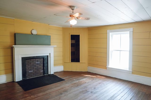 395 Evergreen DR, Spencer, VA 24165