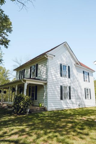 395 Evergreen DR, Spencer, VA 24165