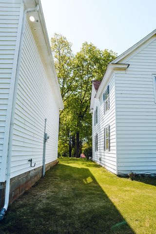 395 Evergreen DR, Spencer, VA 24165