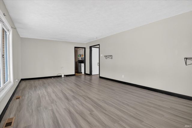 536 Widener Lane, South Bend, IN 46614